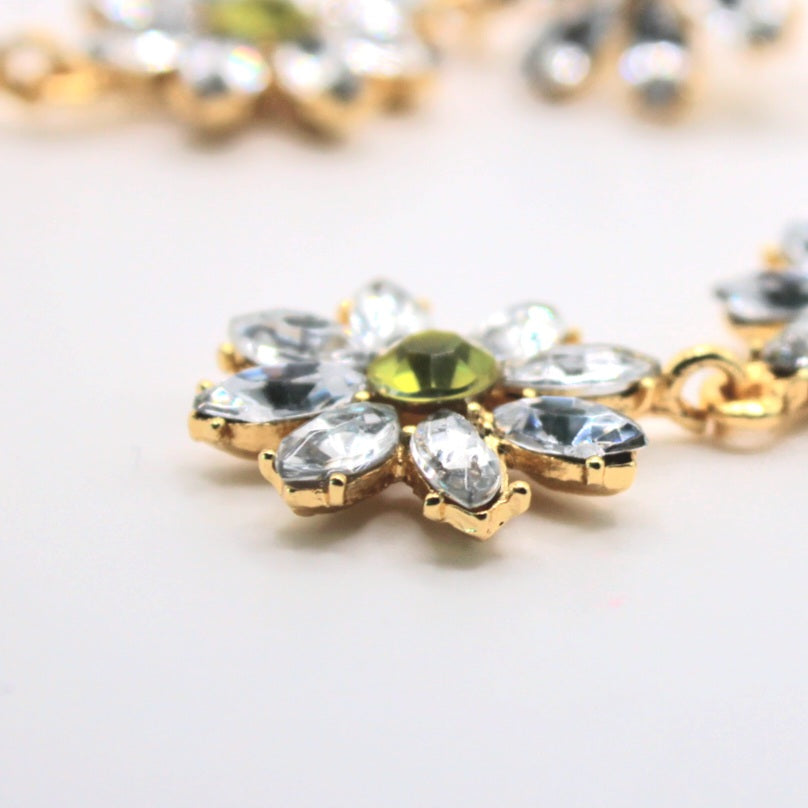 Rhinestone Daisy Earrings - Uniqua Treasures